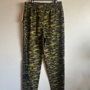 Carhartt youth extra large $30 Camo Print Joggers